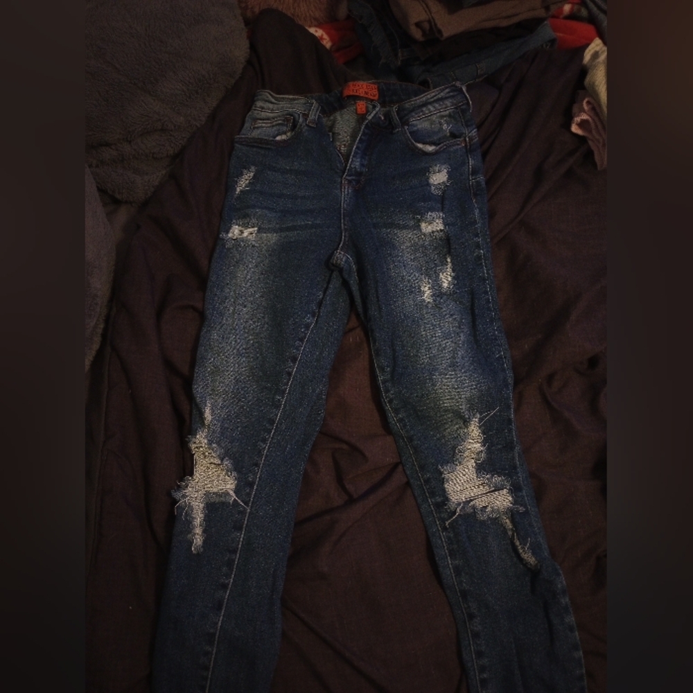 Dark wash ripped skinny jeans